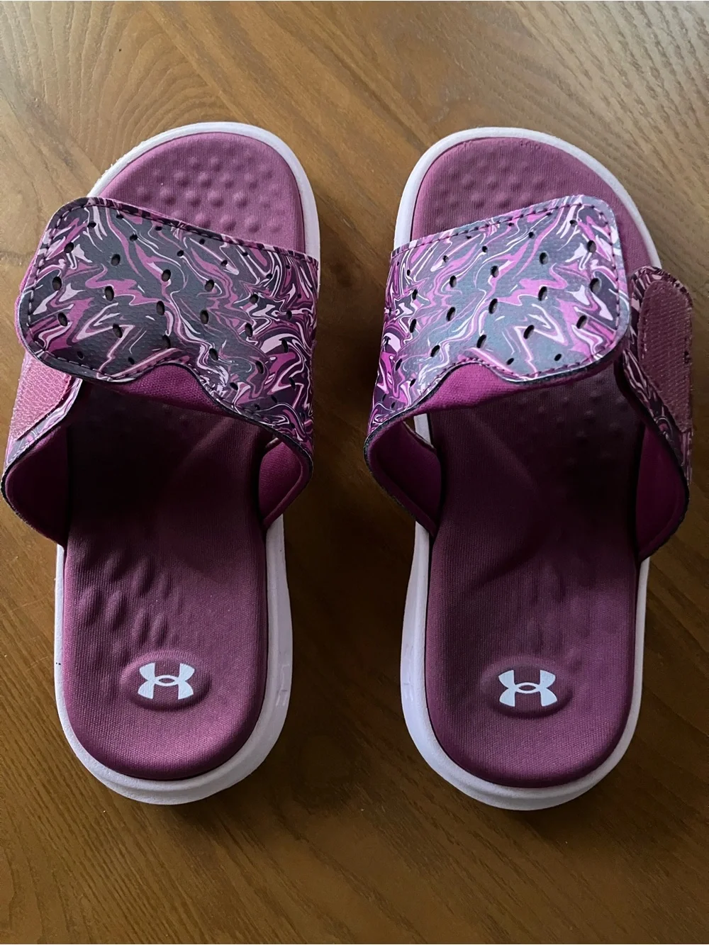 Kids 1Y Under Armour Maroon White and Pink Ignite Pro Graphic Slide Sandals